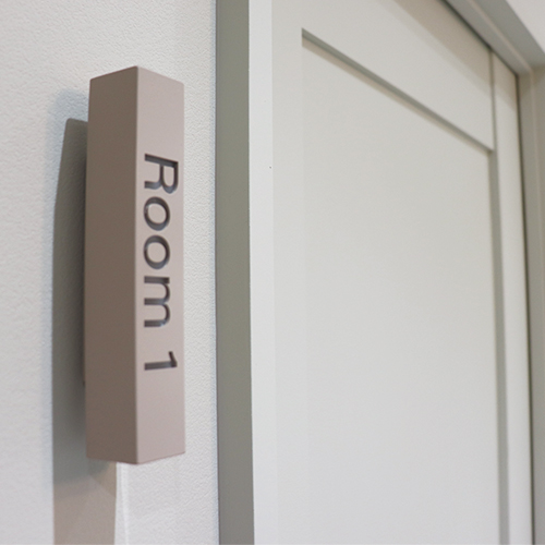 個室で施術しますのでご安心してご来院ください。